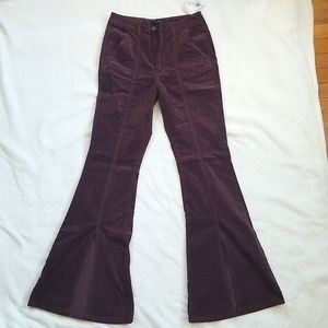 NWT maroon flare pants. Size medium from Forever 21.